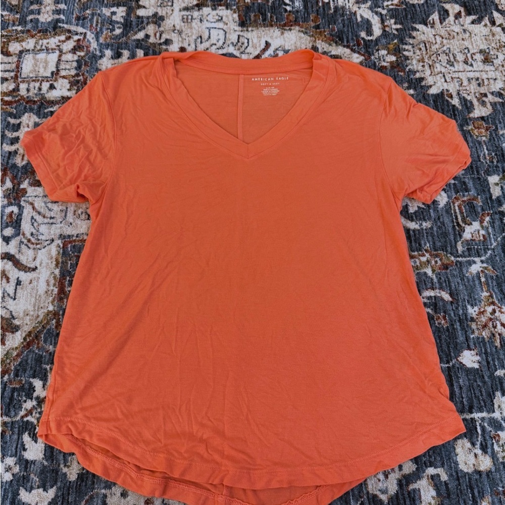 American Eagle Outfitters Orange V-Neck Short Sleeve Tee